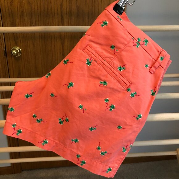 Women's Old Navy Peach shorts with palm trees - Size 0 - Picture 2 of 7